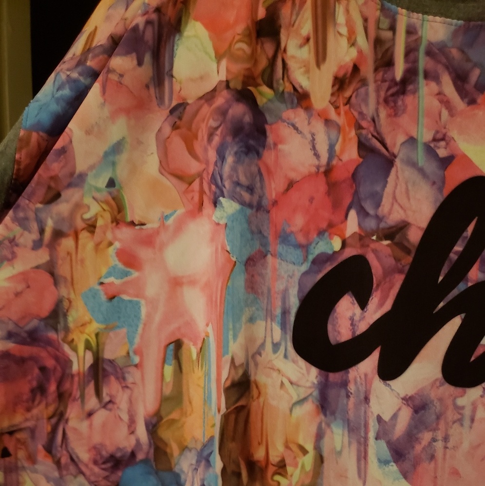 Chic top - Picture 3 of 4